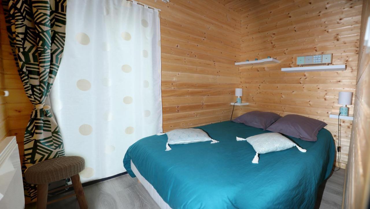Au Coeur du Bien-Etre, chalet avec piscine chauffée et couverte, SPA, sauna, massages Monteaux Exterior foto
