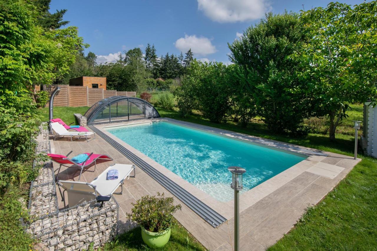 Au Coeur du Bien-Etre, chalet avec piscine chauffée et couverte, SPA, sauna, massages Monteaux Exterior foto